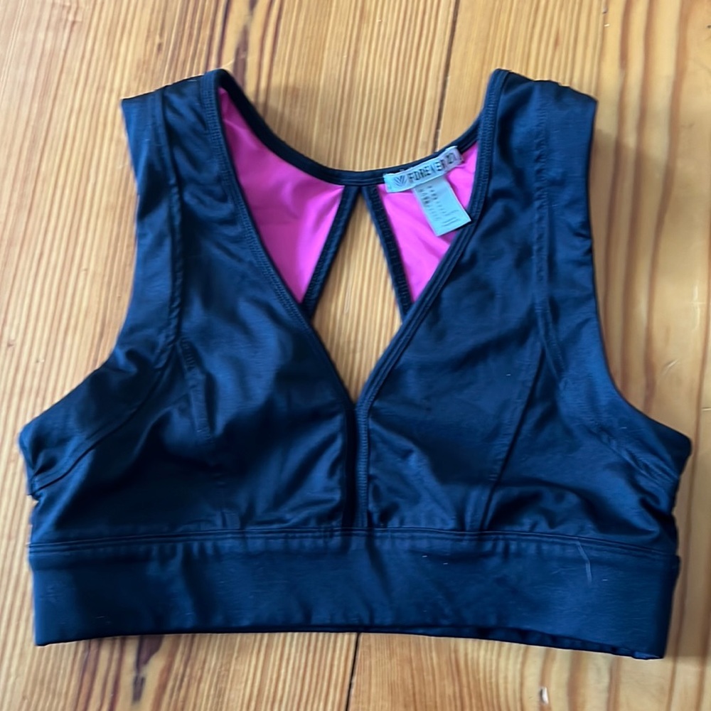 Medium sports bra forever 21 like new